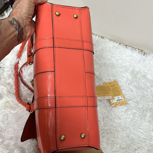 Patricia Nash Vienna Leather Satchel Purse Tooled Floral Bag in Coral 299. New - Picture 6 of 14